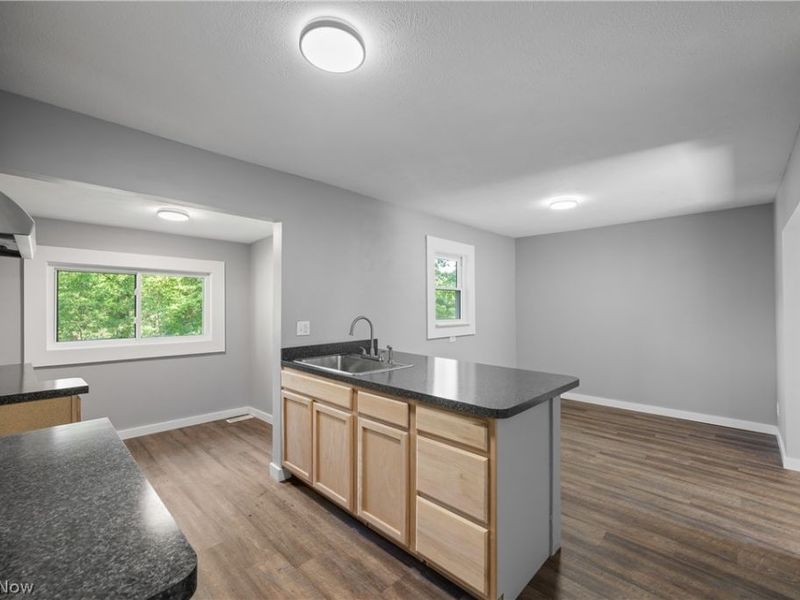 143 Malacca Street , Akron, OH 44305 Photo 9