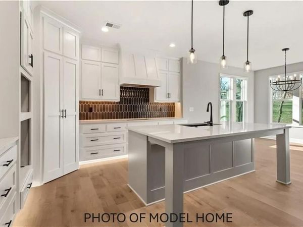 1503 Stonewall Drive, Oak Grove, MO 64075