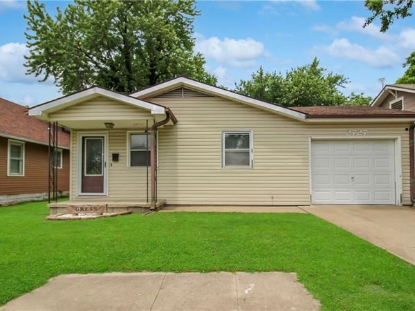 2727 Crawford Avenue, Parsons, KS 67357