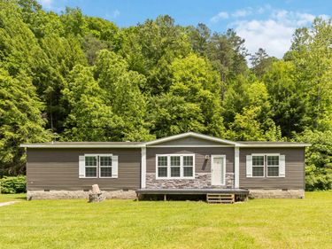 5487 W Kentucky Hwy 30 , Jackson, KY 41339