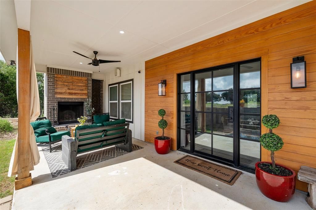 4092 Overlook , Weatherford, TX 76085 Main Photo