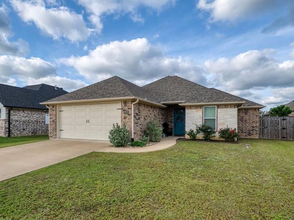 1803 Jessica, Whitehouse, TX 75791