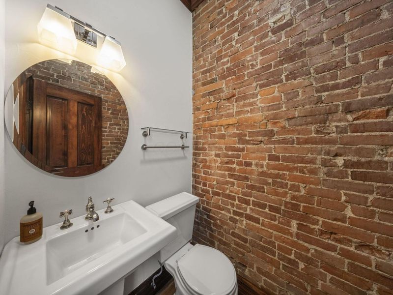 37 W 3rd Avenue , Columbus, OH 43201 Photo 13
