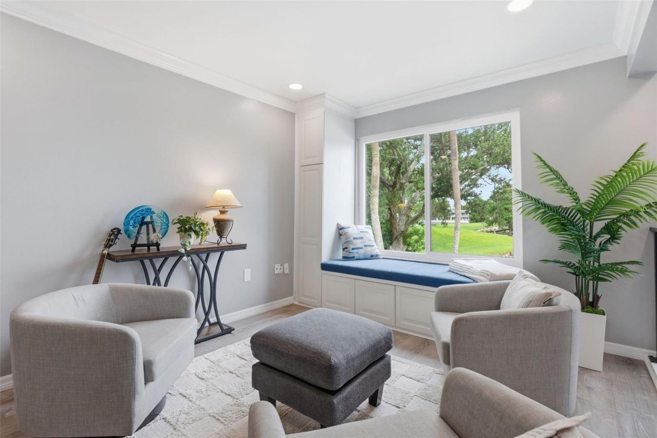 13988 Lake Point Drive, Clearwater, FL 33762 Photo
