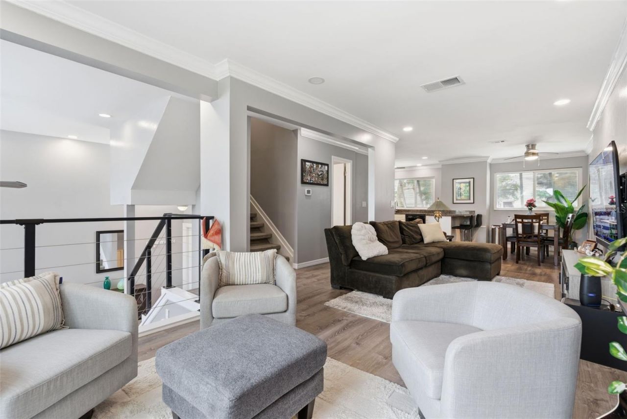 13988 Lake Point Drive, Clearwater, FL 33762 Photo