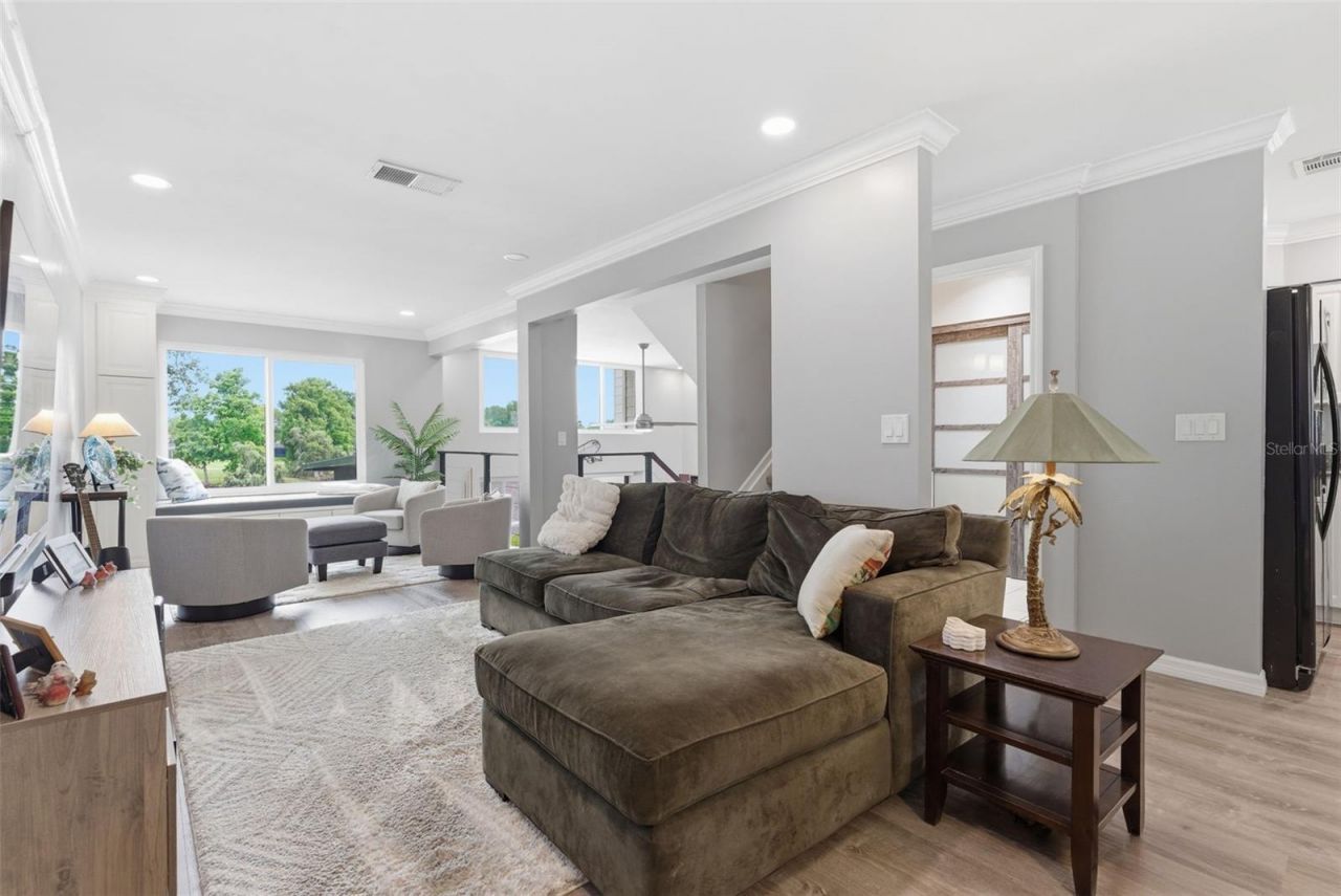 13988 Lake Point Drive, Clearwater, FL 33762 Photo