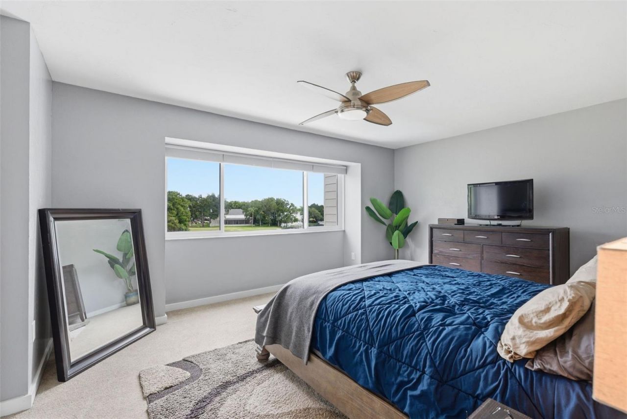 13988 Lake Point Drive, Clearwater, FL 33762 Photo