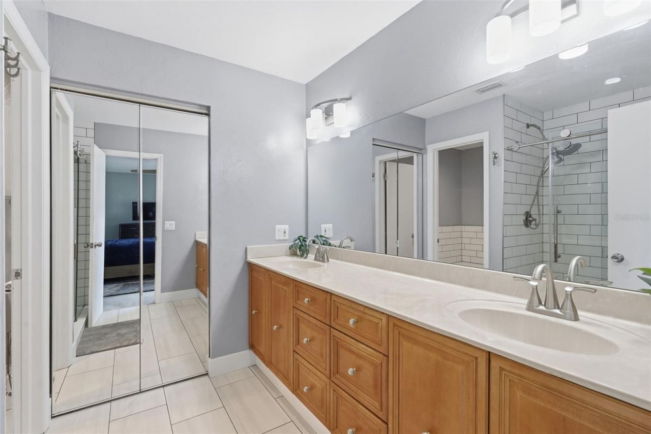 13988 Lake Point Drive, Clearwater, FL 33762 Photo