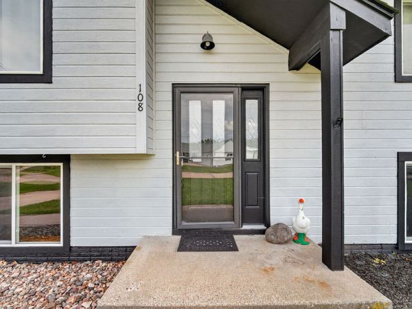 108 SW E Street, Melcher Dallas, IA 50163
