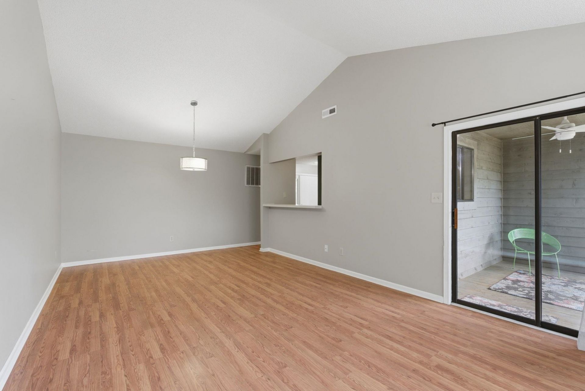 1005 Indian Wells Ct.  Photo 8