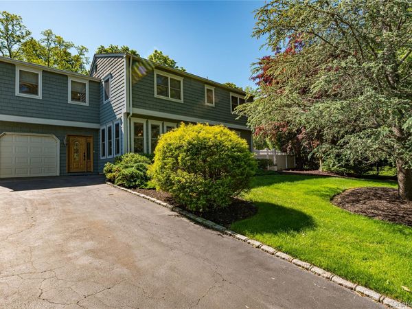 130 N Country Road , Shoreham, NY 11786
