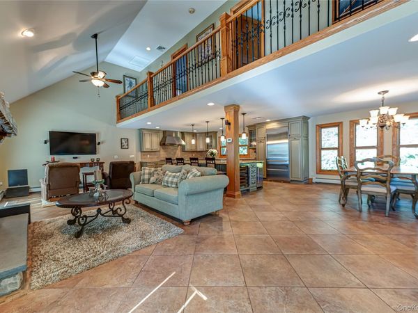 130 N Country Road , Shoreham, NY 11786
