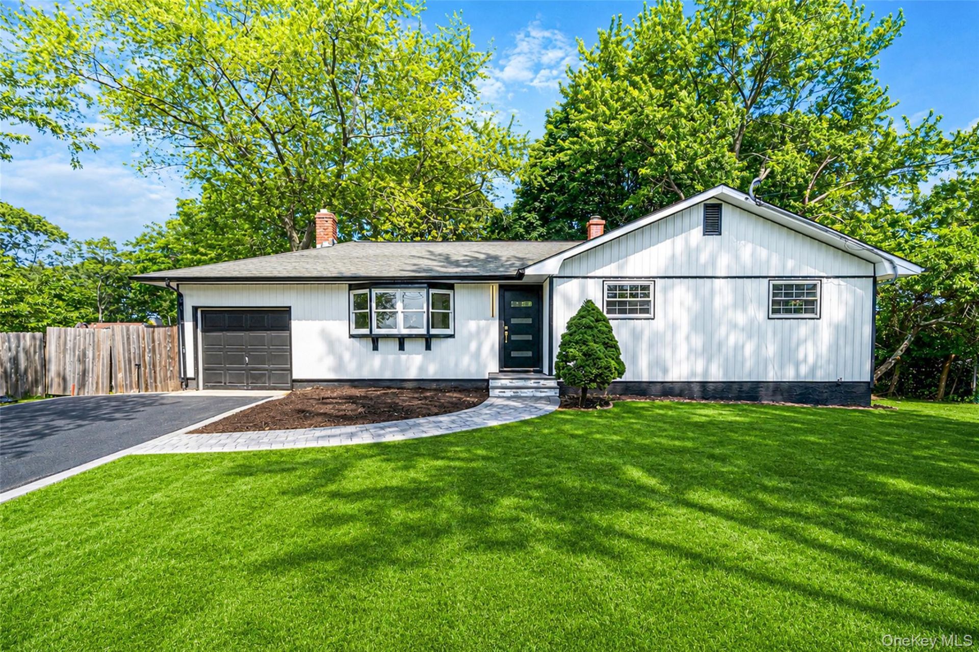 267 Woodhull Avenue, Port Jefferson Station, NY 11776 Main Photo