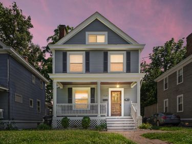 2721 Hyde Park Avenue, Cincinnati, OH 45209