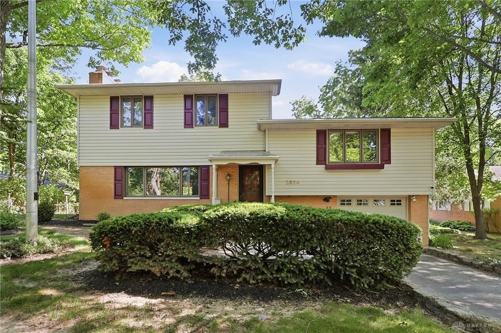 2504 Cross Country Road, Beavercreek, OH 45431 Main Photo