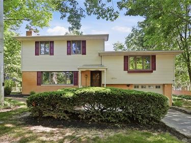 2504 Cross Country Road, Beavercreek, OH 45431