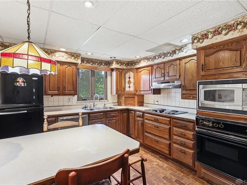 2504 Cross Country Road, Beavercreek, OH 45431 Photo 16