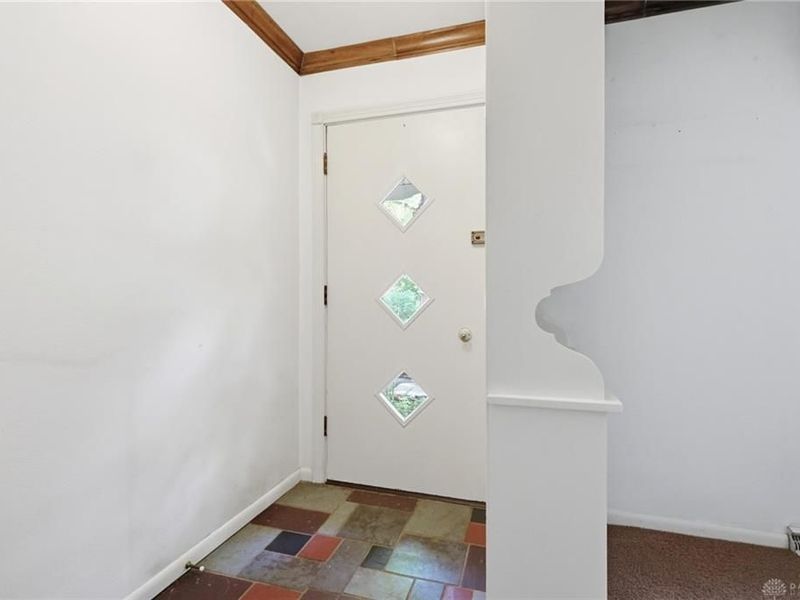 2504 Cross Country Road, Beavercreek, OH 45431 Photo 2