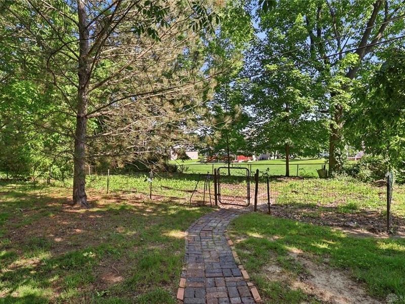2504 Cross Country Road, Beavercreek, OH 45431 Photo 43