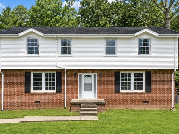 120 Cross Timbers Dr, Nashville, TN 37221