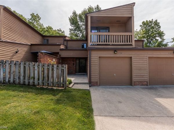 132 Kimrose Lane, Broadview Heights, OH 44147
