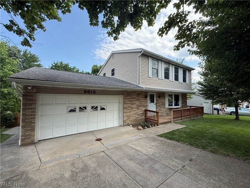 9812 Vienna Drive , Parma, OH 44134 Photo 2