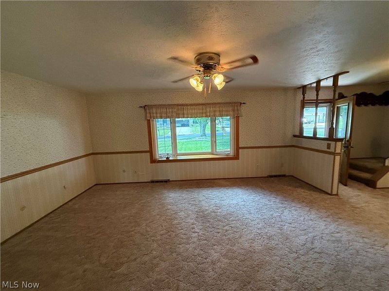 9812 Vienna Drive , Parma, OH 44134 Photo 9