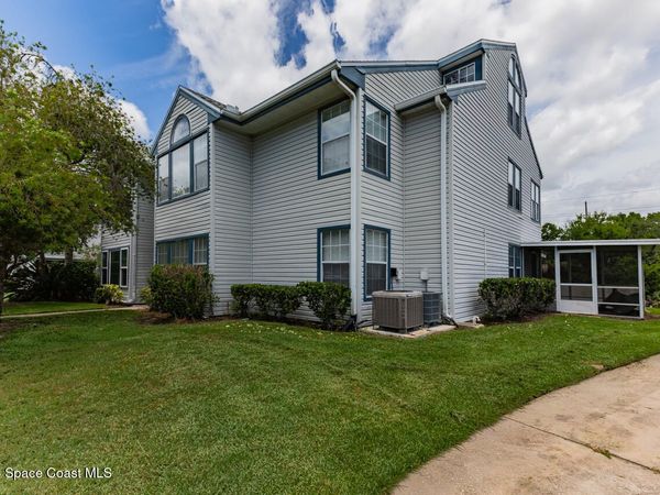 4895 Lake Waterford Way W , Unit 2-207, Melbourne, FL 32901