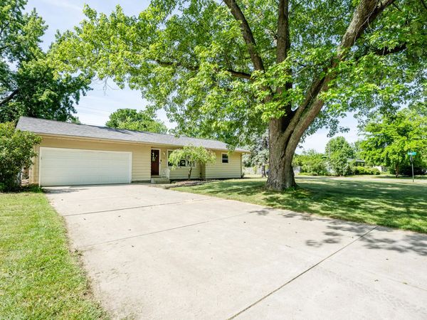 1738 Maiden Lane, St. Joseph, MI 49085