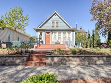 1618 6th Street NE, Minneapolis, MN 55413