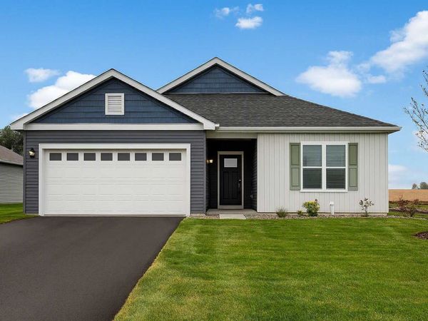 901 Spruce Circle N, Cambridge, MN 55008