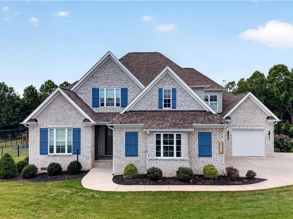 8403 Wolf Ridge Trail, Oak Ridge, NC 27310
