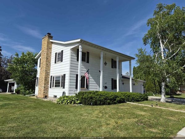 1456 W 4TH AVENUE, Oshkosh, WI 54902