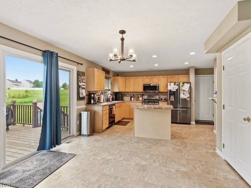 1223 Tinkers Green Drive, Streetsboro, OH 44241 Photo 5