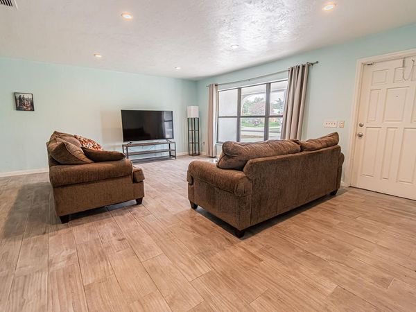 188 NW Broadview Street, Port St. Lucie, FL 34983