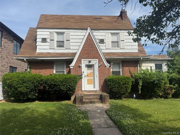 203 Rockaway Parkway, Unit 2nd FL, Valley Stream, NY 11580