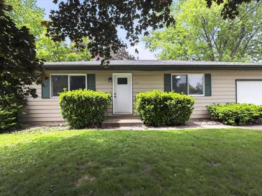 222 Greenwood Drive , La Porte, IN 46350