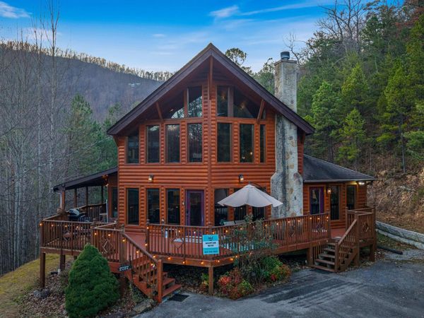 2737 Pine Crest Lane, Sevierville, TN 37862