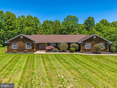 176 ROCK MILLS ROAD, CASTLETON, VA 22716