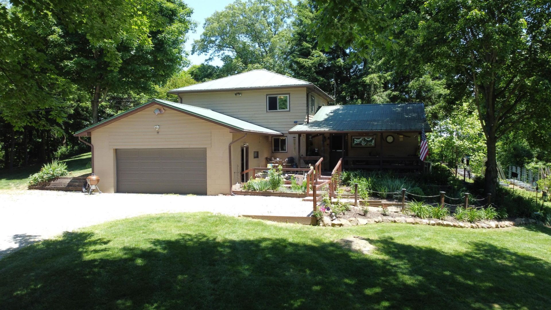 8080 Clearport Road Sw, Lancaster, OH 43130 Main Photo