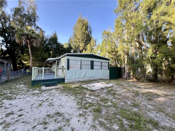 334 Capitol ST , NORTH FORT MYERS, FL 33903