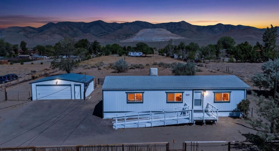 7040 E Hwy 50, Dayton, NV 89403 Photo