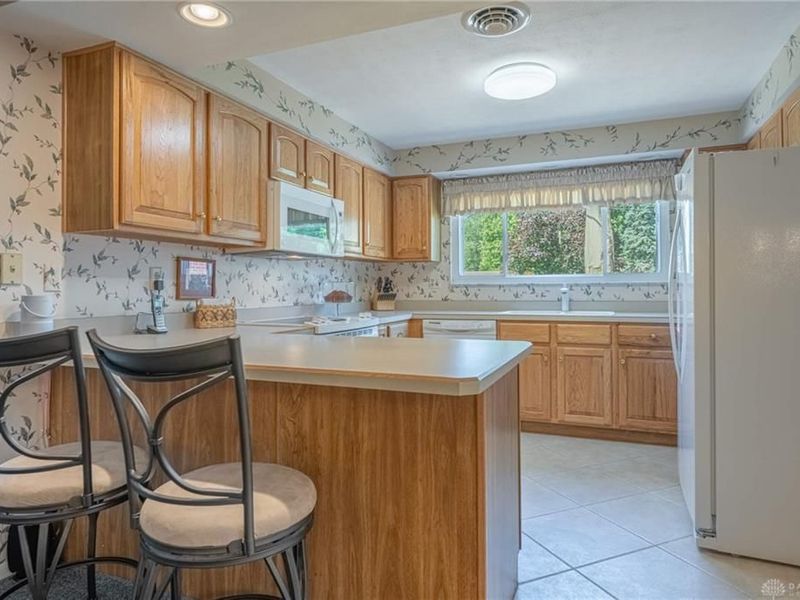 5301 Oakbrooke Drive, Kettering, OH 45440 Photo 12