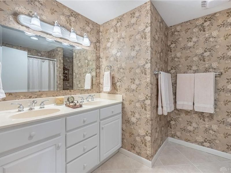 5301 Oakbrooke Drive, Kettering, OH 45440 Photo 32