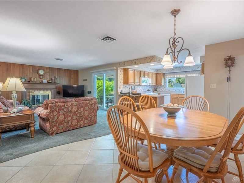 5301 Oakbrooke Drive, Kettering, OH 45440 Photo 8