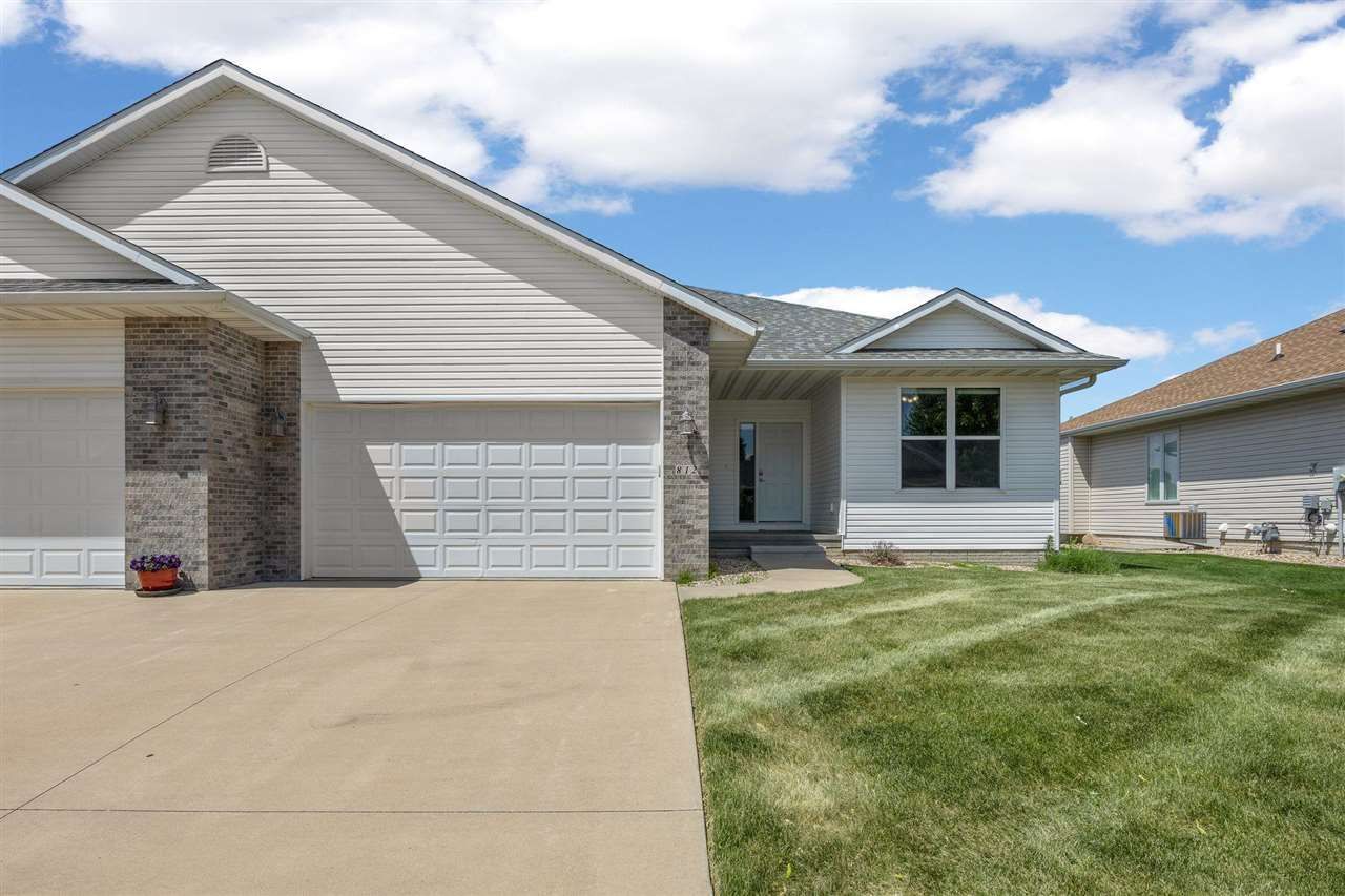 812 Dorchester Pl Ne, Cedar Rapids, IA 52402 Main Photo