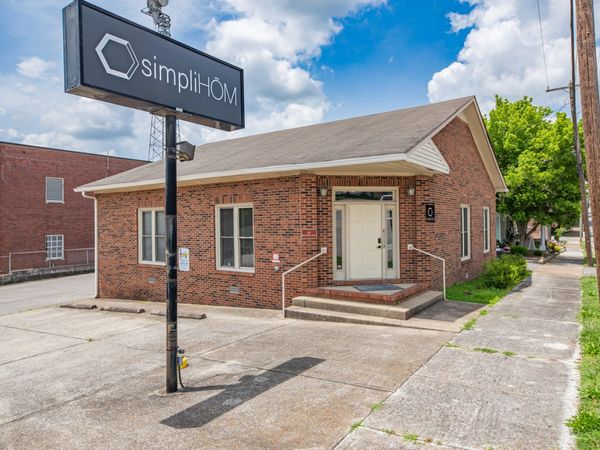 902 S High St , Columbia, TN 38401