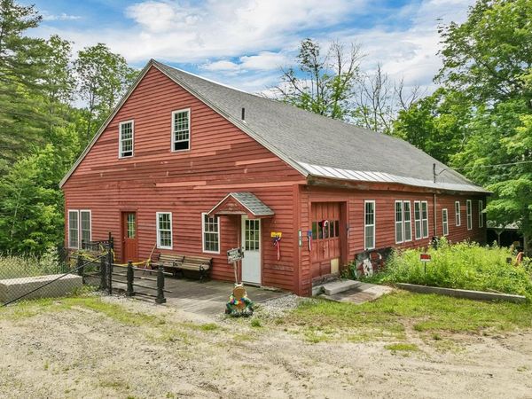106 Water Street, Rumney, NH 03266