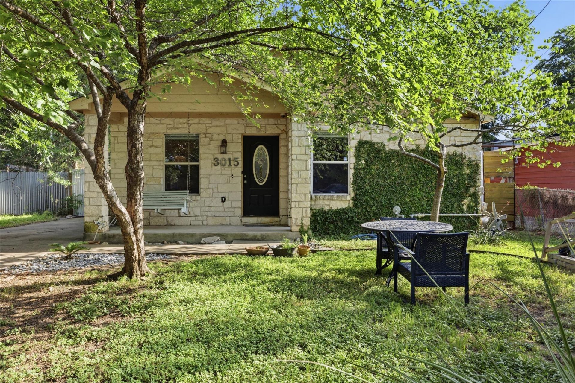3015 Castro St , Austin, TX 78702 Main Photo