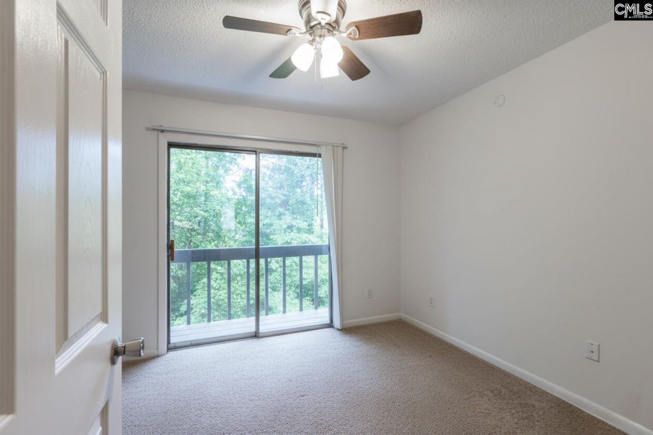 393 Hickory Hill Drive  Photo 15
